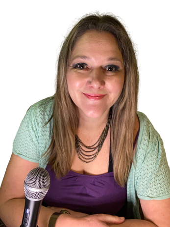 Natalia Kuna with Microphone, podcasting